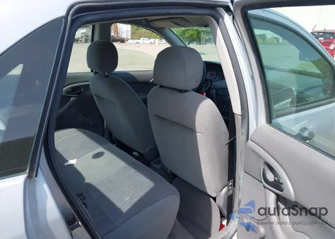 2001 Ford Focus Lx z USA, uszkodzony, nr VIN 1FAFP33P61W315115